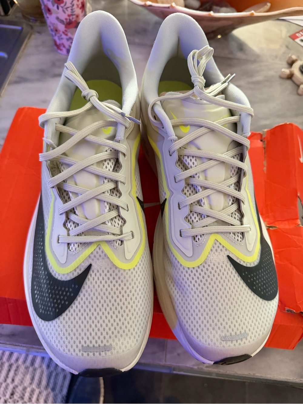 Nike Light Gray and Yellow Men's Running Sneakers
